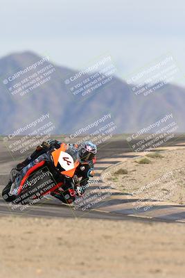 media/Nov-16-2025-Race Pace (Sun) [[8c5fa54630]]/Non Verified Riders (1st 20 Minutes)/6-Turn 12 (2pm)/